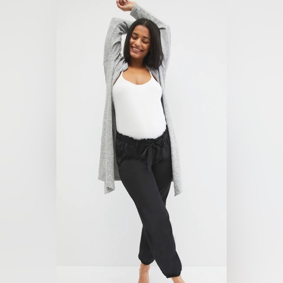 NWT Motherhood Maternity UNDER BELLY CHARMEUSE JOGGER MATERNITY PANTS - Picture 3 of 6